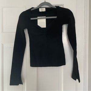 DISSH black long sleeve sweater top